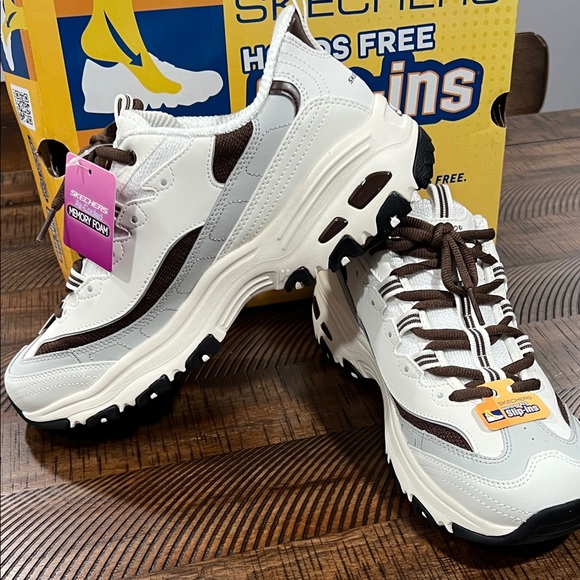 Skechers D’Lites Slip-Ins Cream and Brown Sneakers - Picture 3 of 8